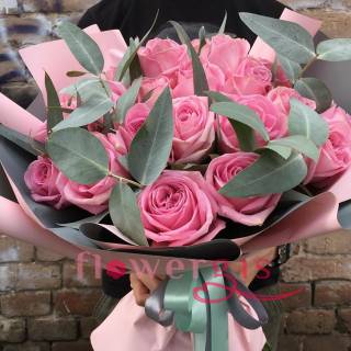 Розовый эвкалипт